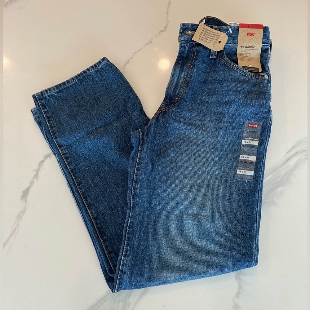 LEVIS 94 Baggy NWT 26W x 31”L